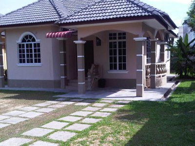 hadapan homestay seri anggerik